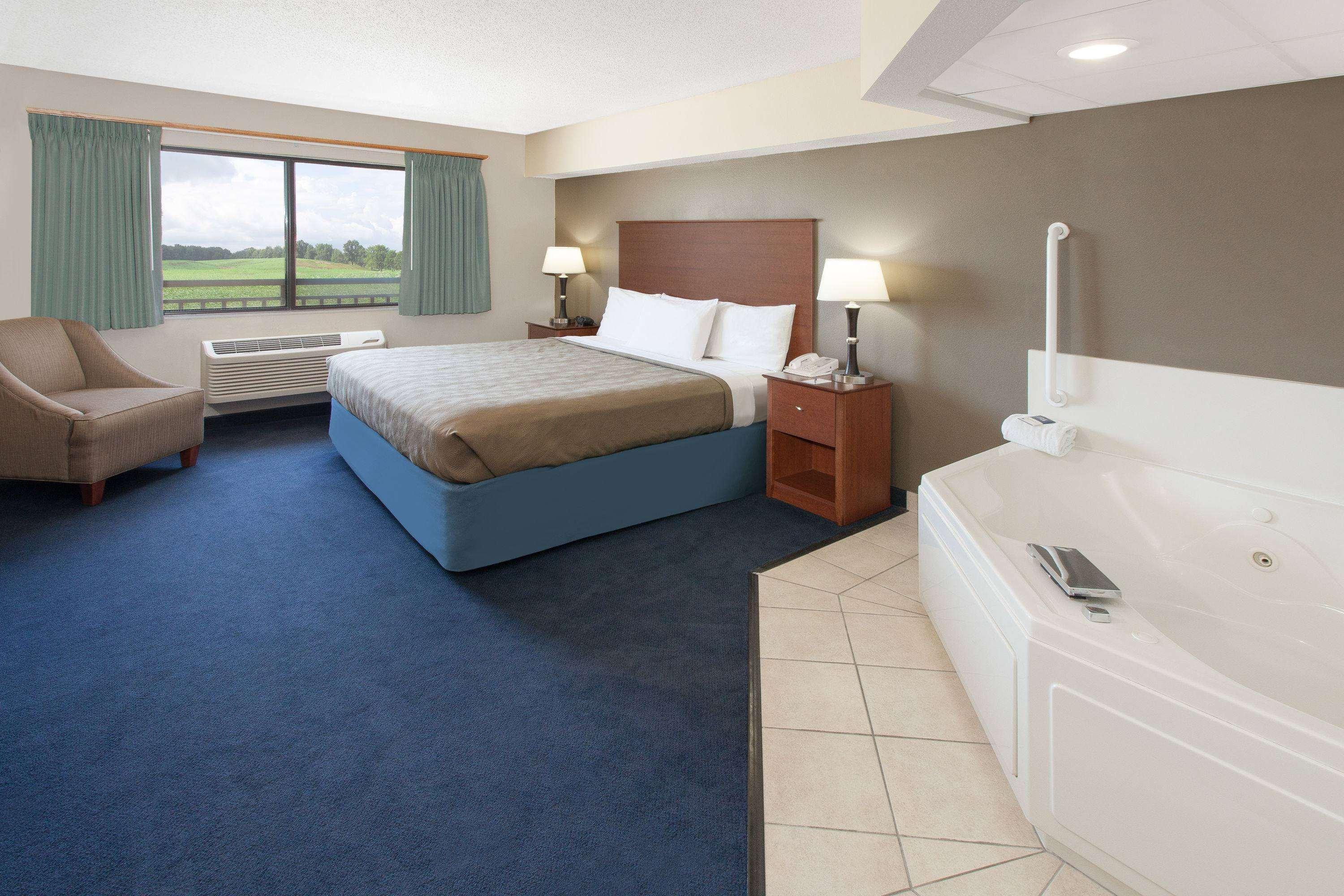 Americinn By Wyndham Webster City Bagian luar foto