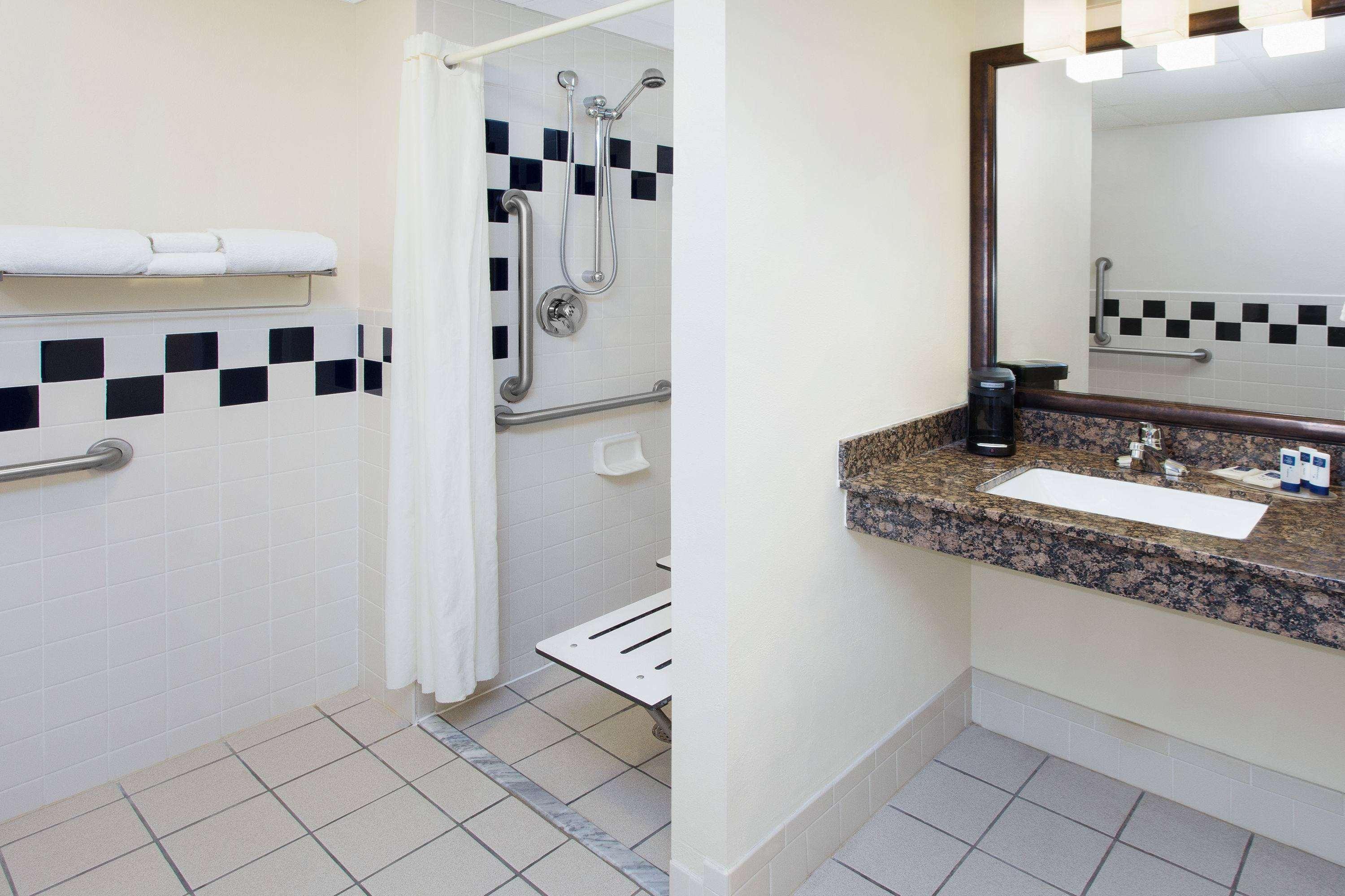Americinn By Wyndham Webster City Bagian luar foto