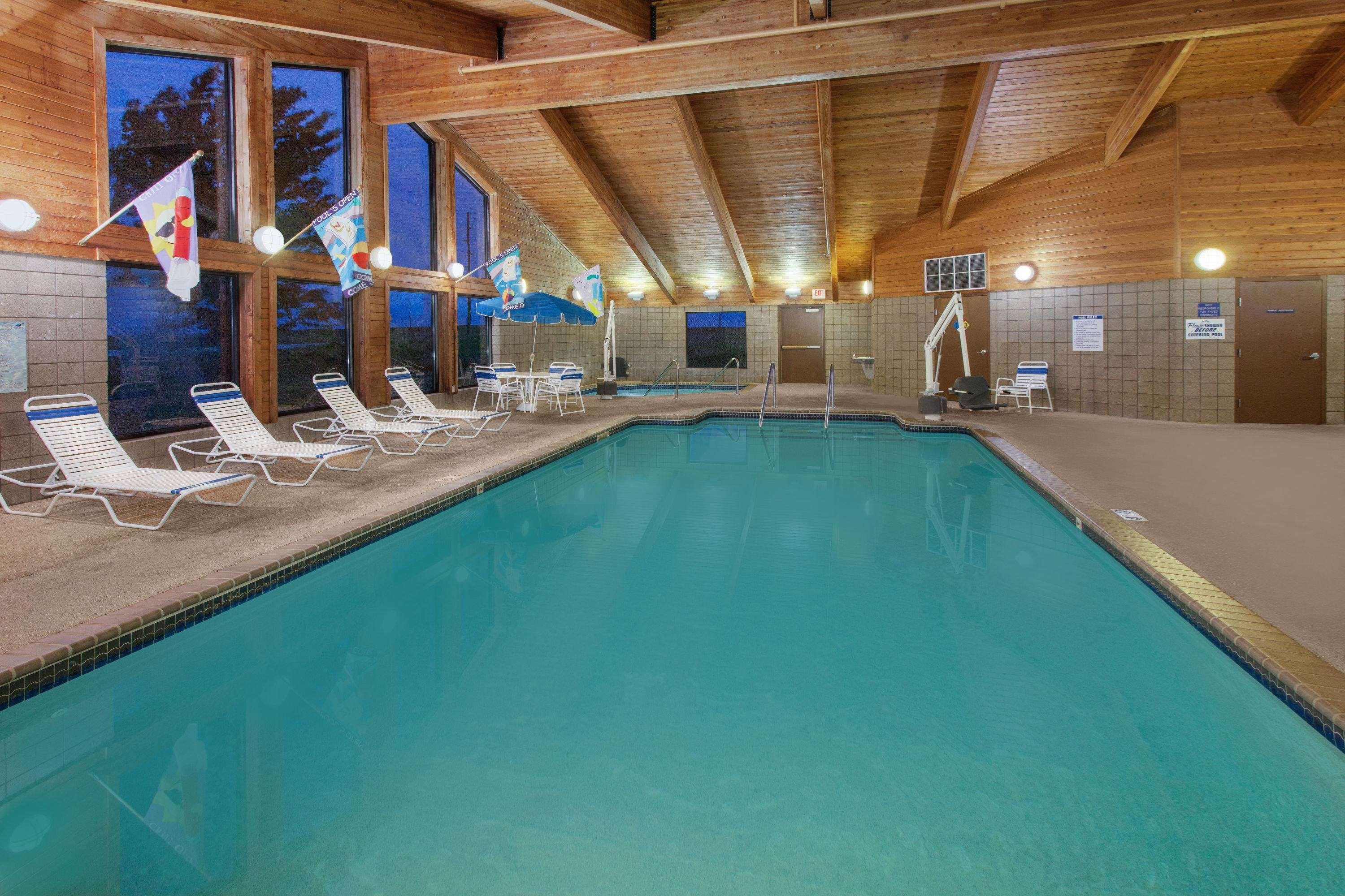 Americinn By Wyndham Webster City Bagian luar foto