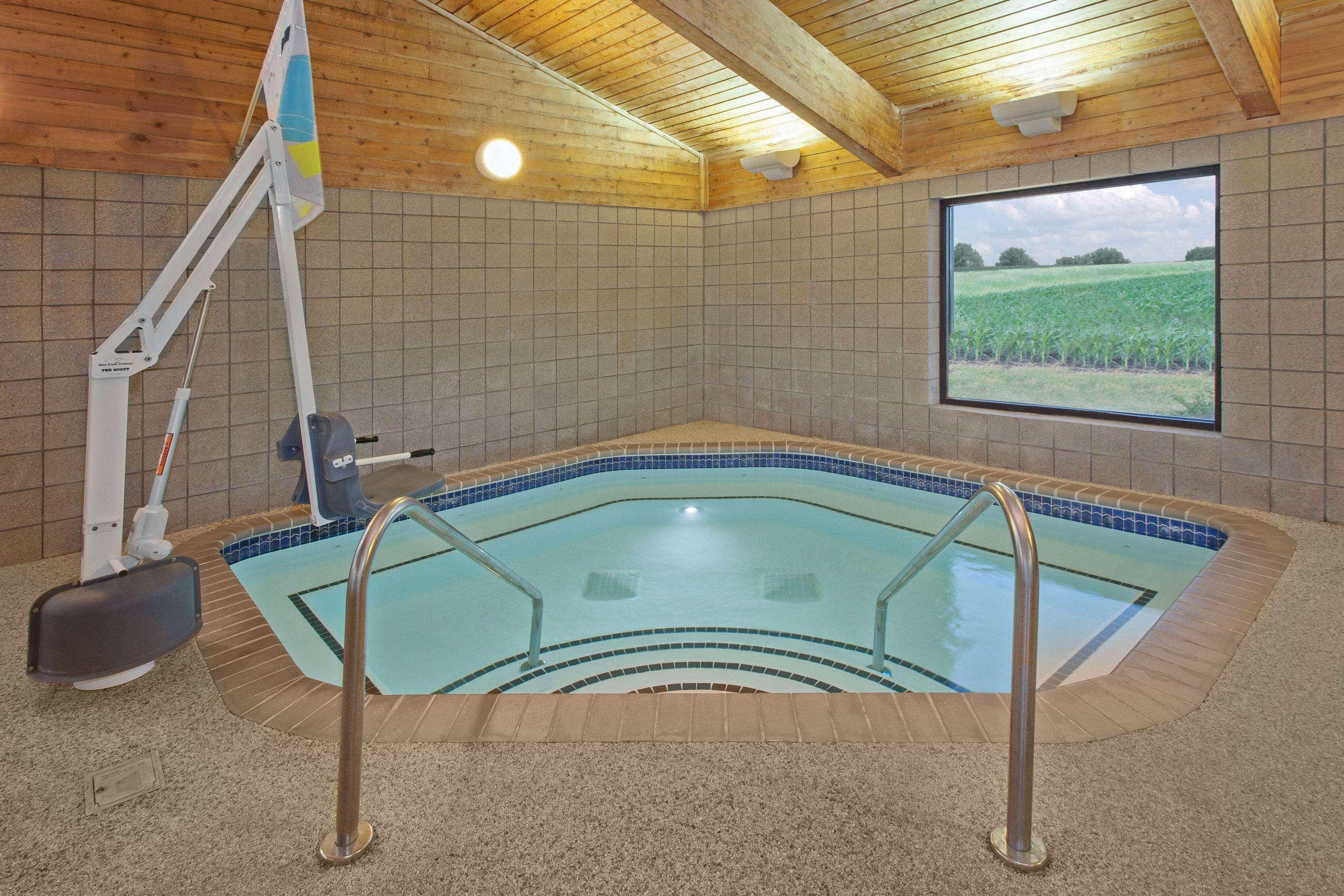 Americinn By Wyndham Webster City Bagian luar foto