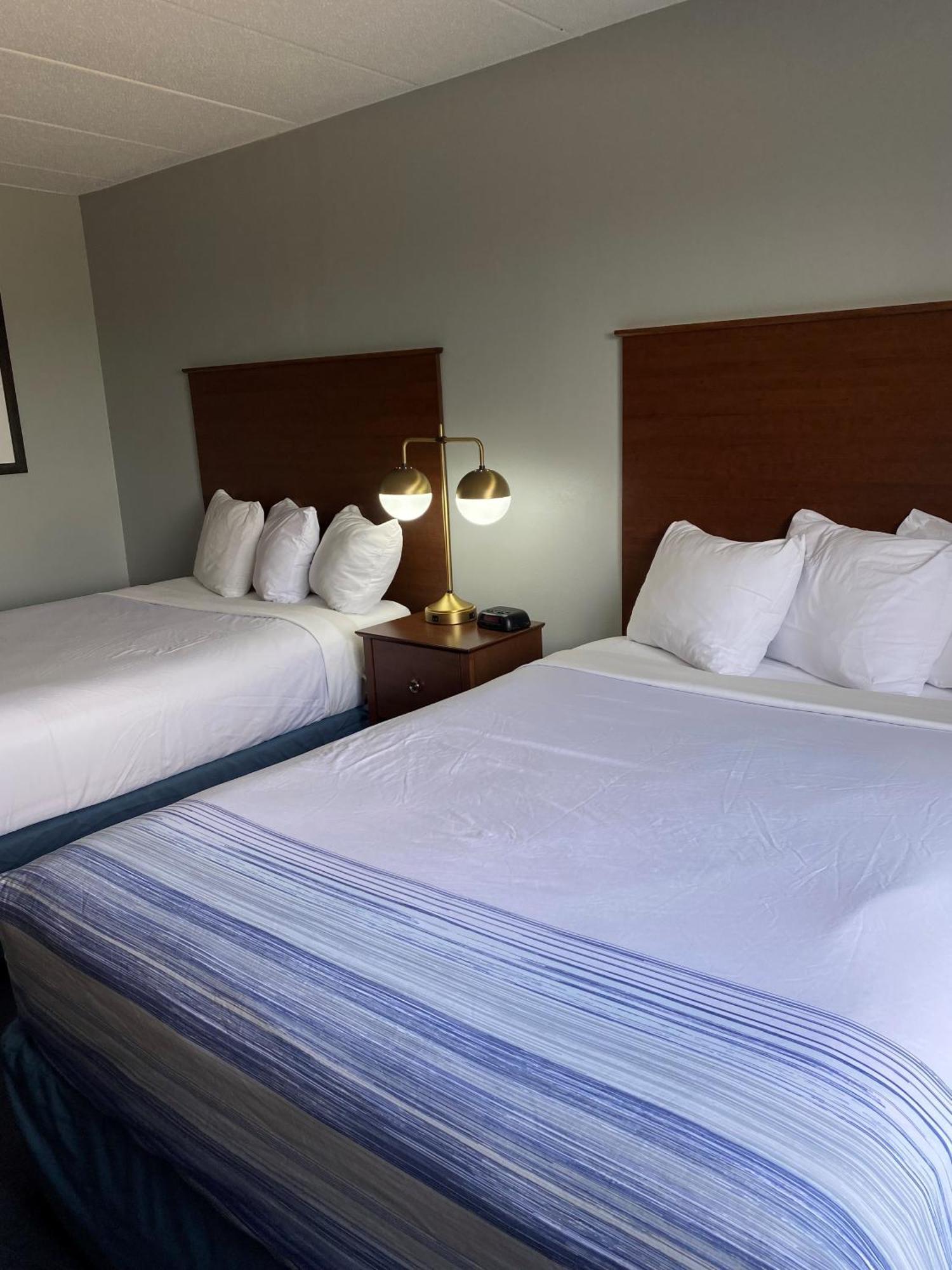 Americinn By Wyndham Webster City Bagian luar foto