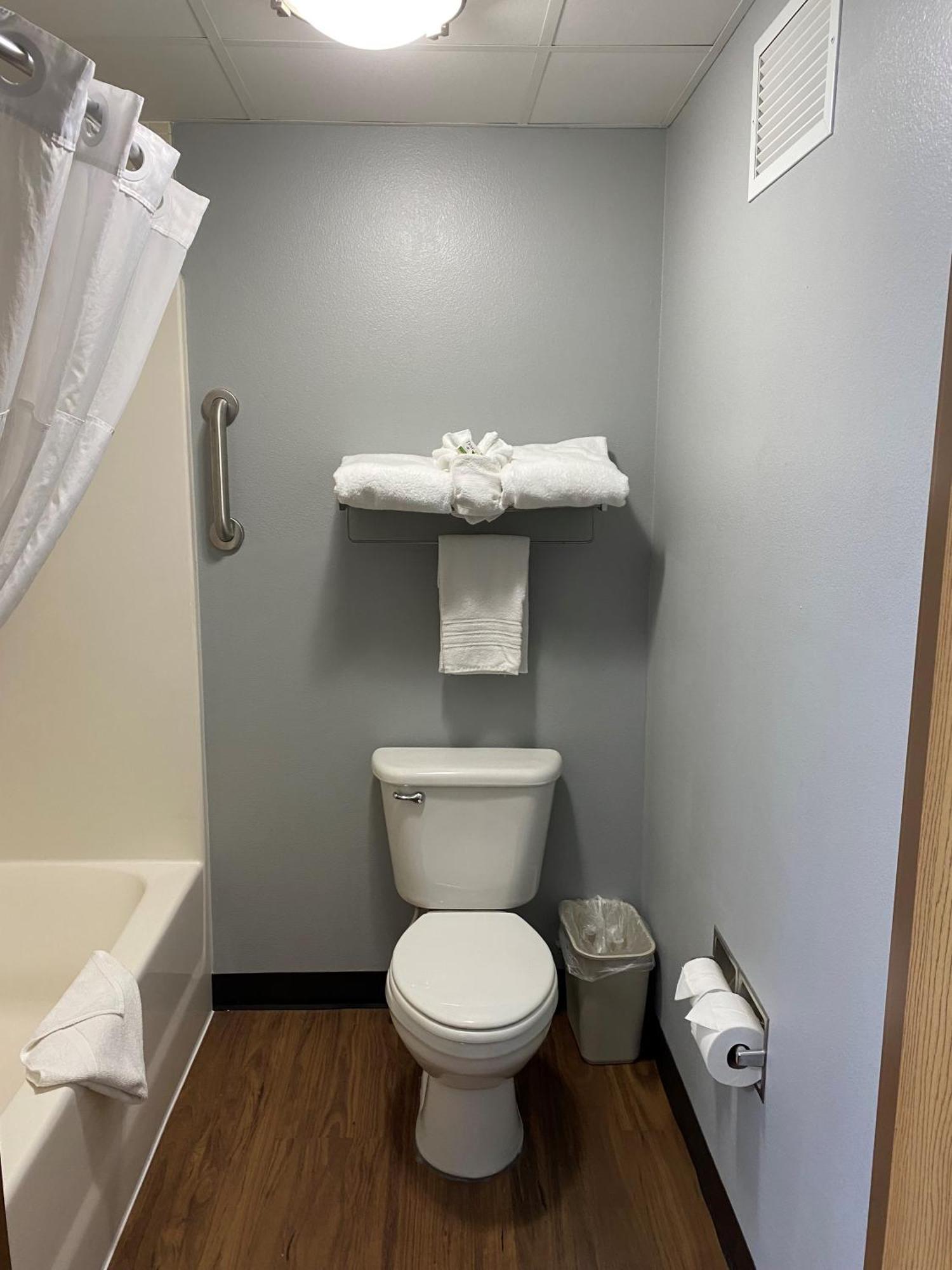 Americinn By Wyndham Webster City Bagian luar foto